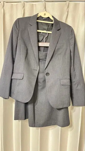 ANCHOR WOMAN 아오야마 양복 그레이 스커트 수트