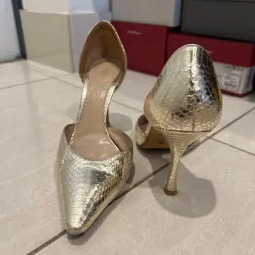 아르마니 펌프스 36