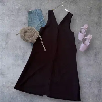 새상품급 슬로브 이에나 V넥 원피스 [ 손세탁 가능 ]