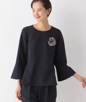 택 포함 미사용 새상품 렙심 W 크로스 스트레치 페플럼 블라우스 네이비