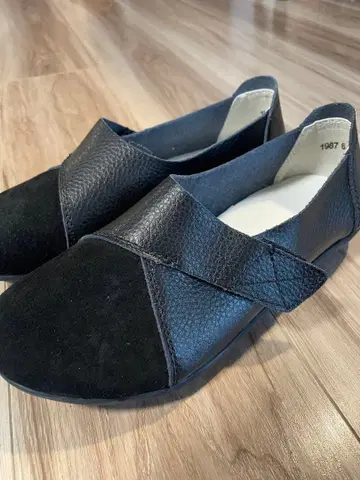 새상품 가죽 스웨이드 로퍼