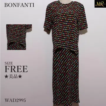 새상품급 BONFANTI 반팔 도트 무늬 상의 스커트 셋업 여자