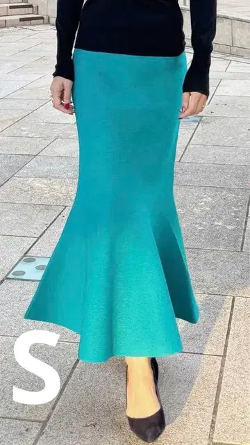 JENNE 입체 머메이드 니트 스커트 S 하자품