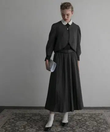 BONLECILL noir 배색 파이핑 자켓 스커트 셋업