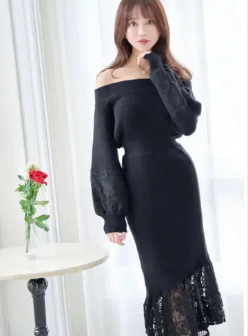 에밀리아 위즈 오프숄더 레이디 니트 원피스