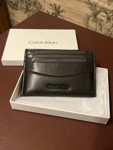 Calvin Klein 블랙 가죽 카드 케이스