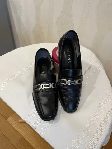 DIANA 블랙 로퍼 메탈 체인