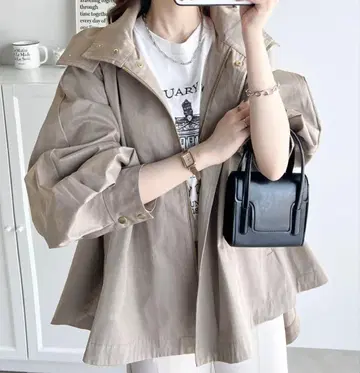 스탠드 칼라 플레어 마운틴 후드티