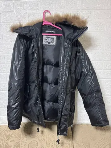 블랙 다운 자켓 M 사이즈 퍼 포함