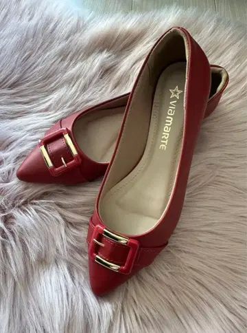 미사용 새상품 화려한 레드 플랫슈즈 23.5cm