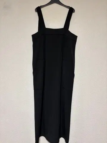 오버롤 스커트 블랙