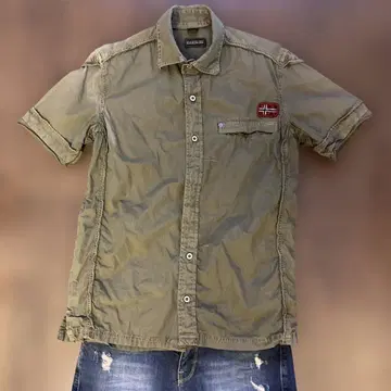 NAPAPIJRI 반팔 셔츠 올리브 그린