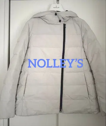노리즈 라이트 그레이 다운 자켓 후드 부착 A라인