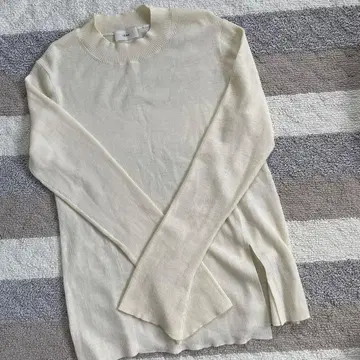 IENA 아이보리 리브 니트 긴팔