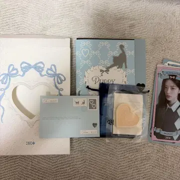 ILLIT PHOTOBOOK [PUPPY LOVE]