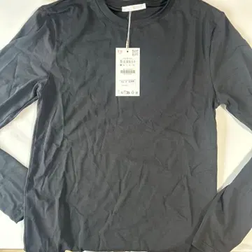 ZARA 블랙 T셔츠 S사이즈