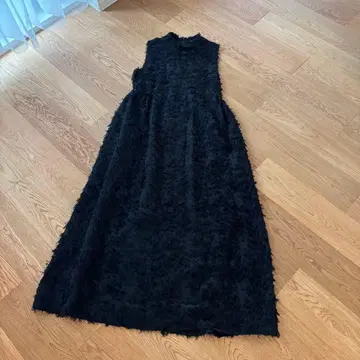 ZARA 블랙 프릴 맥시 드레스