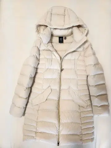 케이프호른 다운 자켓 화이트 계열