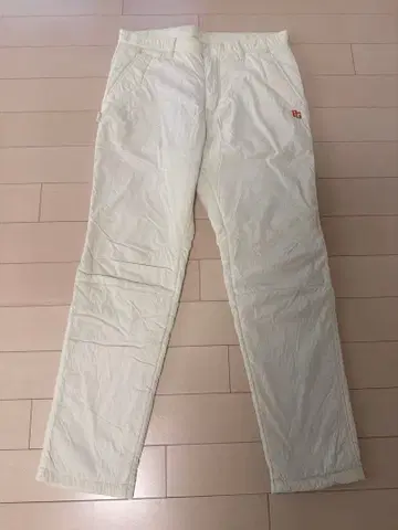 PG 화이트 슬림 핫팬츠