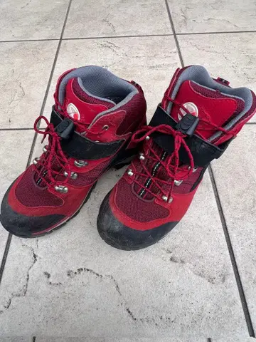 캐러밴 등산화 22.0cm