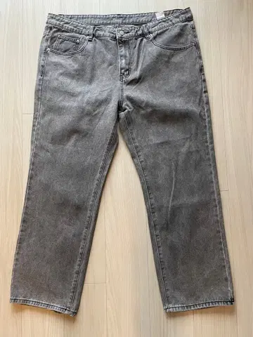 그레이 스트레이트 데님 팬츠