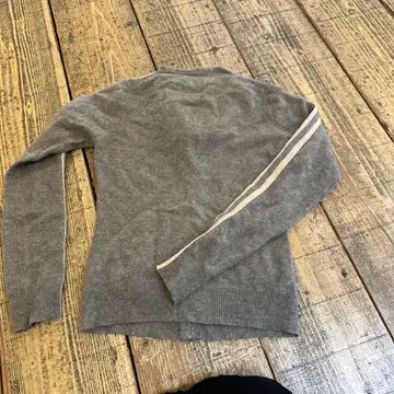 JUICY COUTURE 그레이 후드 부착 니트