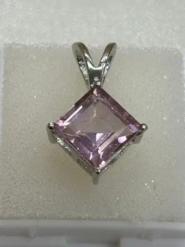 특가 모르가나이트 토파즈 스퀘어 펜던트 탑