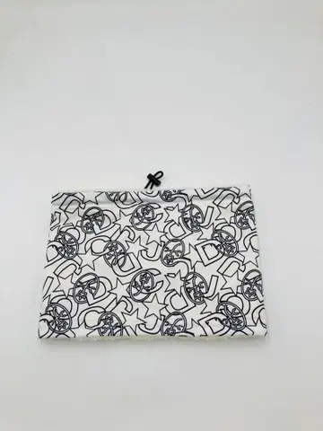 새상품 CASTELBAJAC 까스텔바작 넥워머 화이트