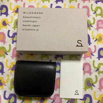 WILDSWANS 접이식 지갑 블랙