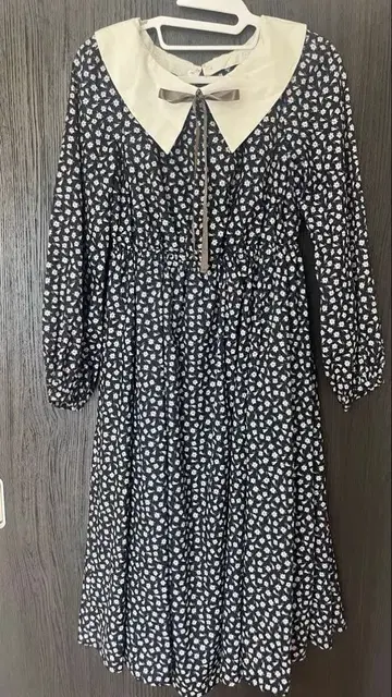 메종 드 플뢰르 푸치 로브 카논 카논 화이트 카라 원피스