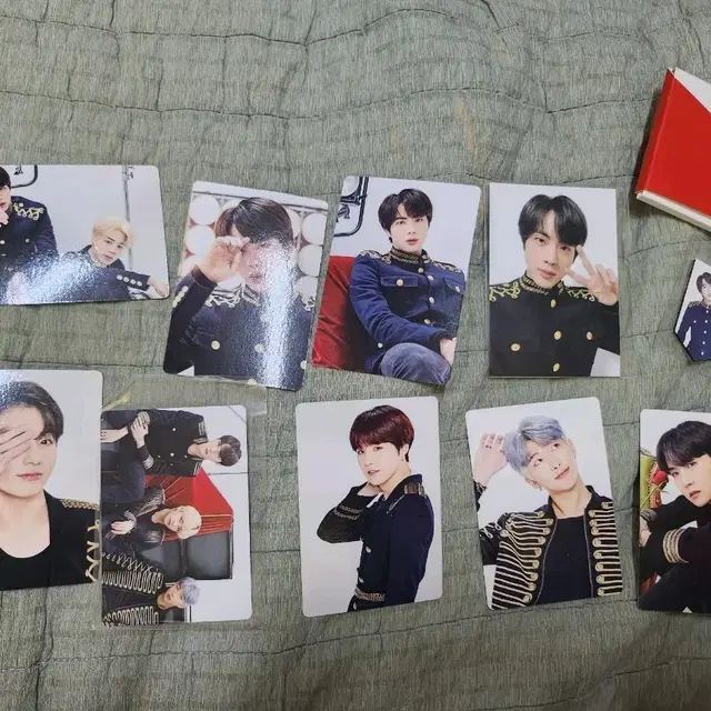 방탄소년단 일본콘서트 포카 일괄판매