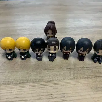 진격의 거인 피규어 세트 기다림