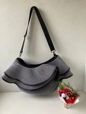 랩쳐 티어드 크로스바디백 숄더