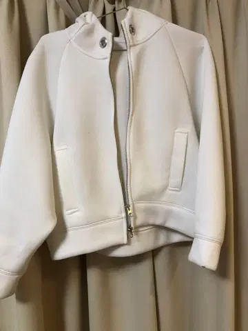 LOUNIE 화이트 집업 후드티