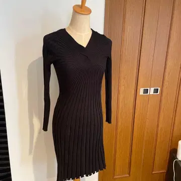 시빌라 라메 믹스 소용돌이 리브 니트 튜닉 원피스