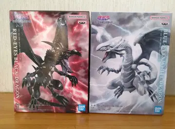 유희왕 붉은 눈의 흑룡 푸른 눈의 백룡 피규어 세트