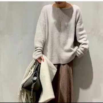 [ 새상품급 ] DOU DOU 페렛 절개 풀오버 루즈핏 보트넥