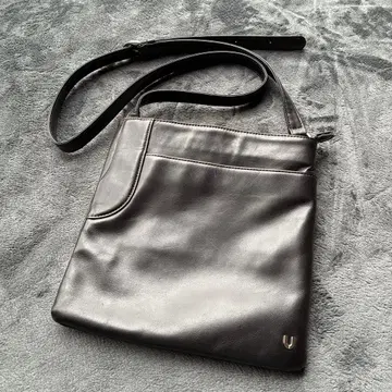 새상품급 웅가로 숄더백 사선 가케 천연 가죽 블랙