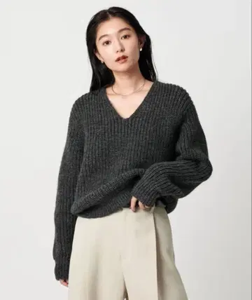 [배송비 포함] MARW UNITED ARROWS V넥  니트 차콜