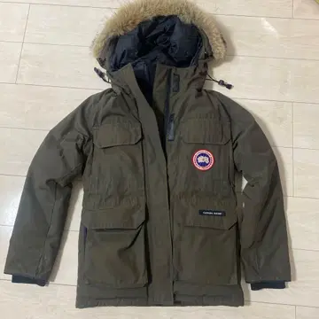 CANADA GOOSE 다운 자켓 올리브 그린