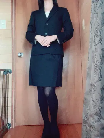 여성용 취업 정장 스커트 블랙 취업활동 비즈니스 VIVI 콜라보