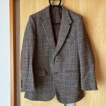 브라운 계열 체크 무늬 테일러드 자켓 엘보 배치 백 스킨
