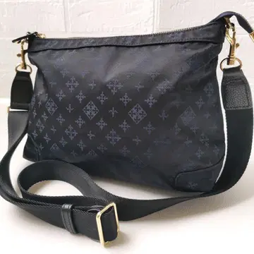 러셋 숄더백 크로스바디 모노그램 나일론 네이비 컬러