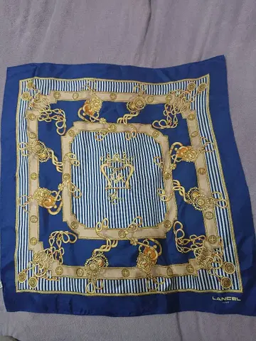 Lancel 실크 스카프 네이비 골드