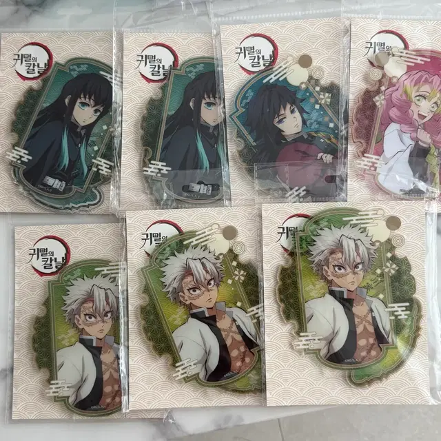 [급처최저가] 귀멸의 칼날 메가박스 아크릴 스탠드 기유 무이치로 사네미