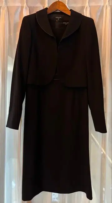 미셸클랑 블랙 원피스 수트 (자켓 포함)