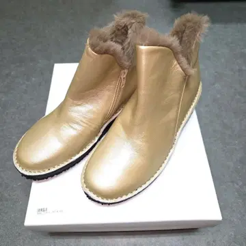 일본제! 미사용! 돌체 Doruche 소가죽 부츠 골드 펄 와이드 무스탕