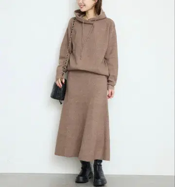 [ SLOBE IENA ] 에어리 니트 스커트