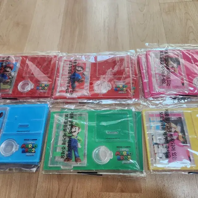 슈퍼 마리오 아크릴 펜스탠드 2500원