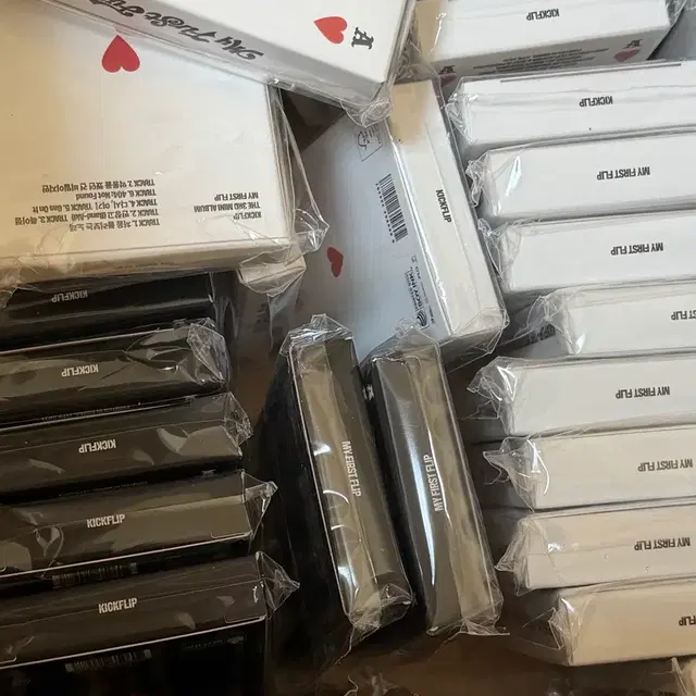 킥플립 미개봉 포카 앨범